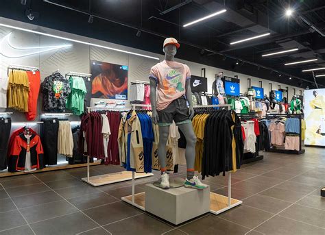 jd sports clothing campbelltown.